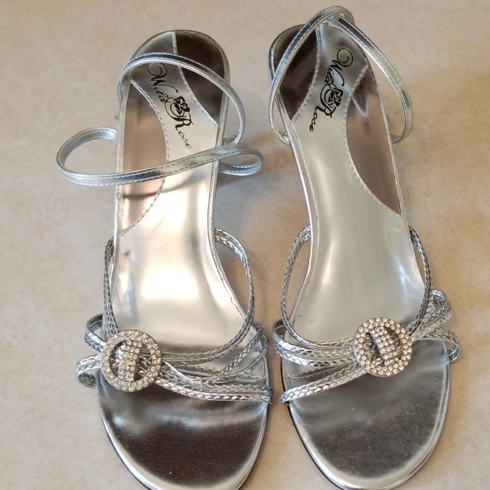 Ladies formal dress shoe